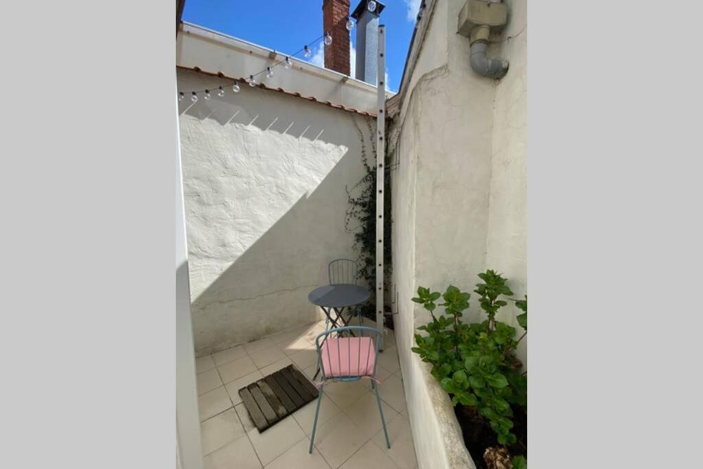 브뤼헤 Studio With Terrace In 17Th Century House 아파트 외부 사진