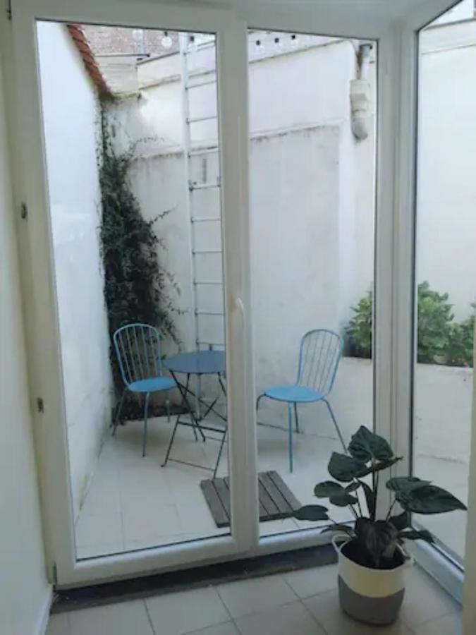 브뤼헤 Studio With Terrace In 17Th Century House 아파트 외부 사진