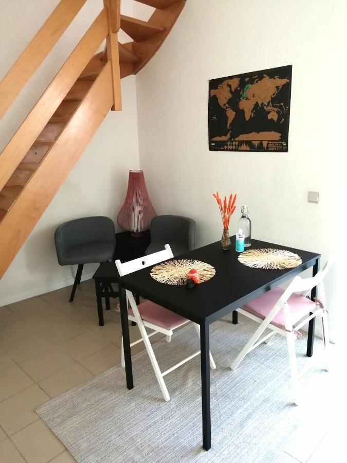 브뤼헤 Studio With Terrace In 17Th Century House 아파트 외부 사진